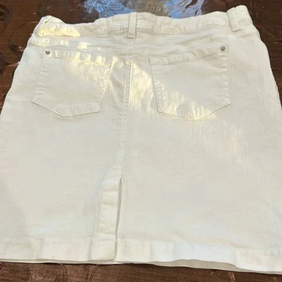 G.H.Bass white denim mini skirt - Picture 8 of 9